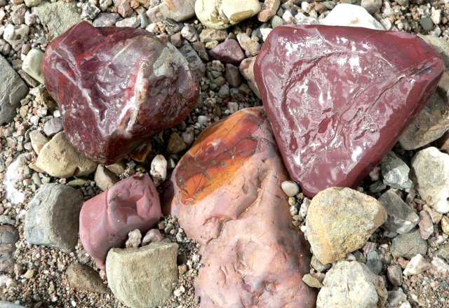 Rocks.jpg, 103kB