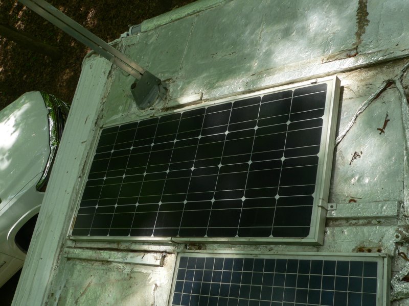 Panel2-B.jpg, 104kB