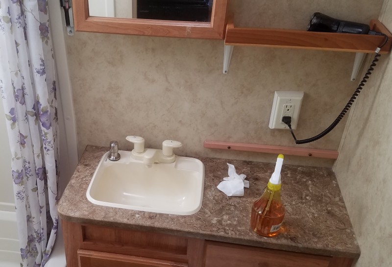 SinkOldB.jpg, 90kB